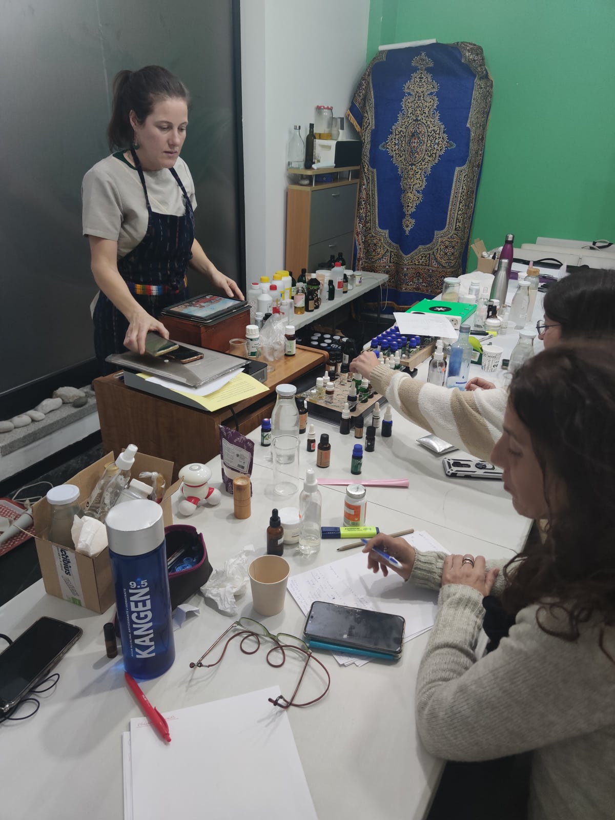 Una sesión práctica con materiales y preparados